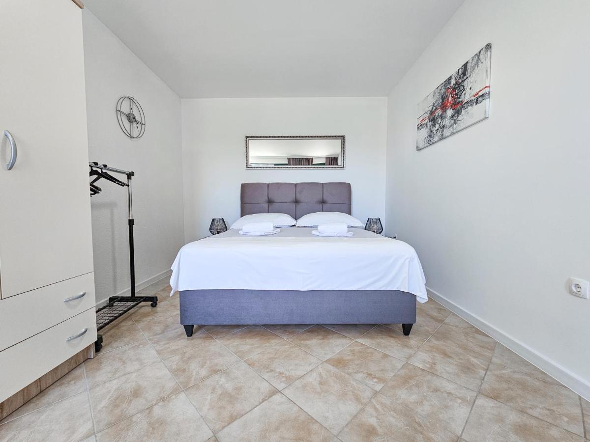 Apartments Vukovic Vanja Makarska Luaran gambar