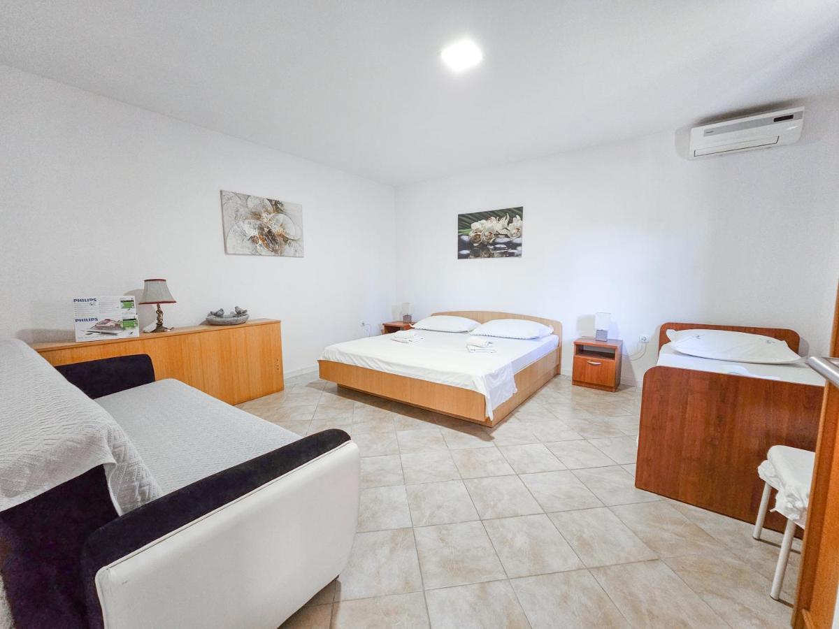 Apartments Vukovic Vanja Makarska Luaran gambar