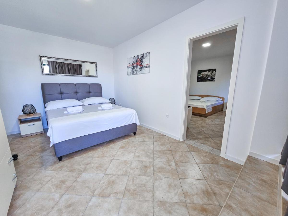 Apartments Vukovic Vanja Makarska Luaran gambar